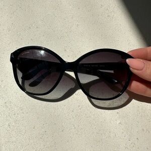 Bvlgari Women’s Glasses with case!